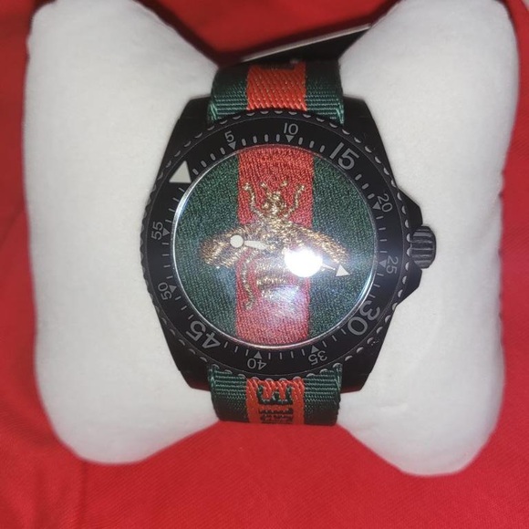 GUCCI Dive 45MM SS Bee Embroidered Dial Nylon Men’s Watch - Picture 4 of 5